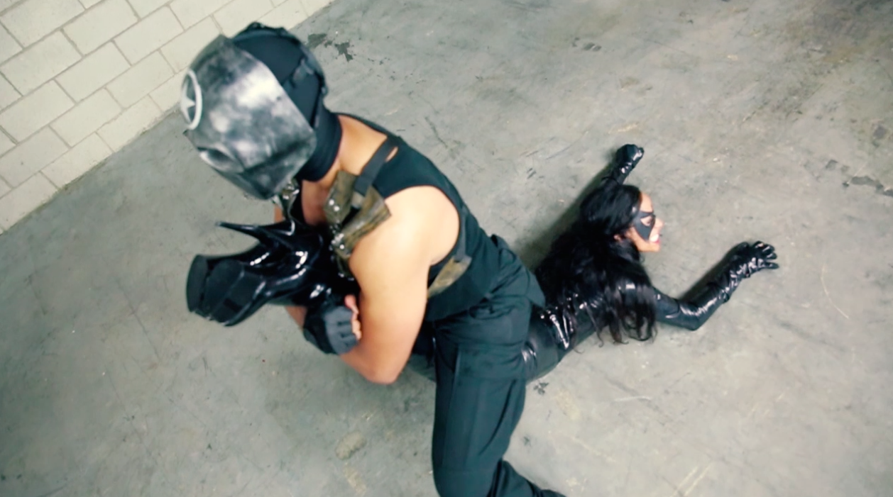 HK | Mynx vs The Omega Soldier 1
