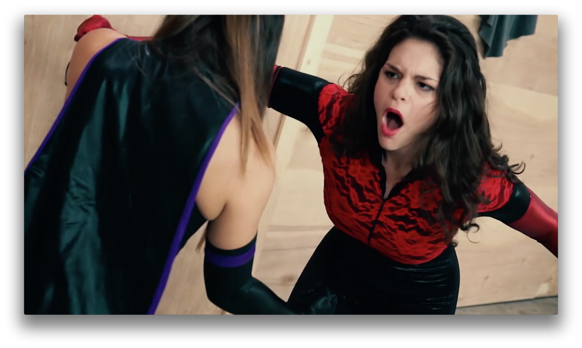 HK | Shadowgirl vs Pyra 1