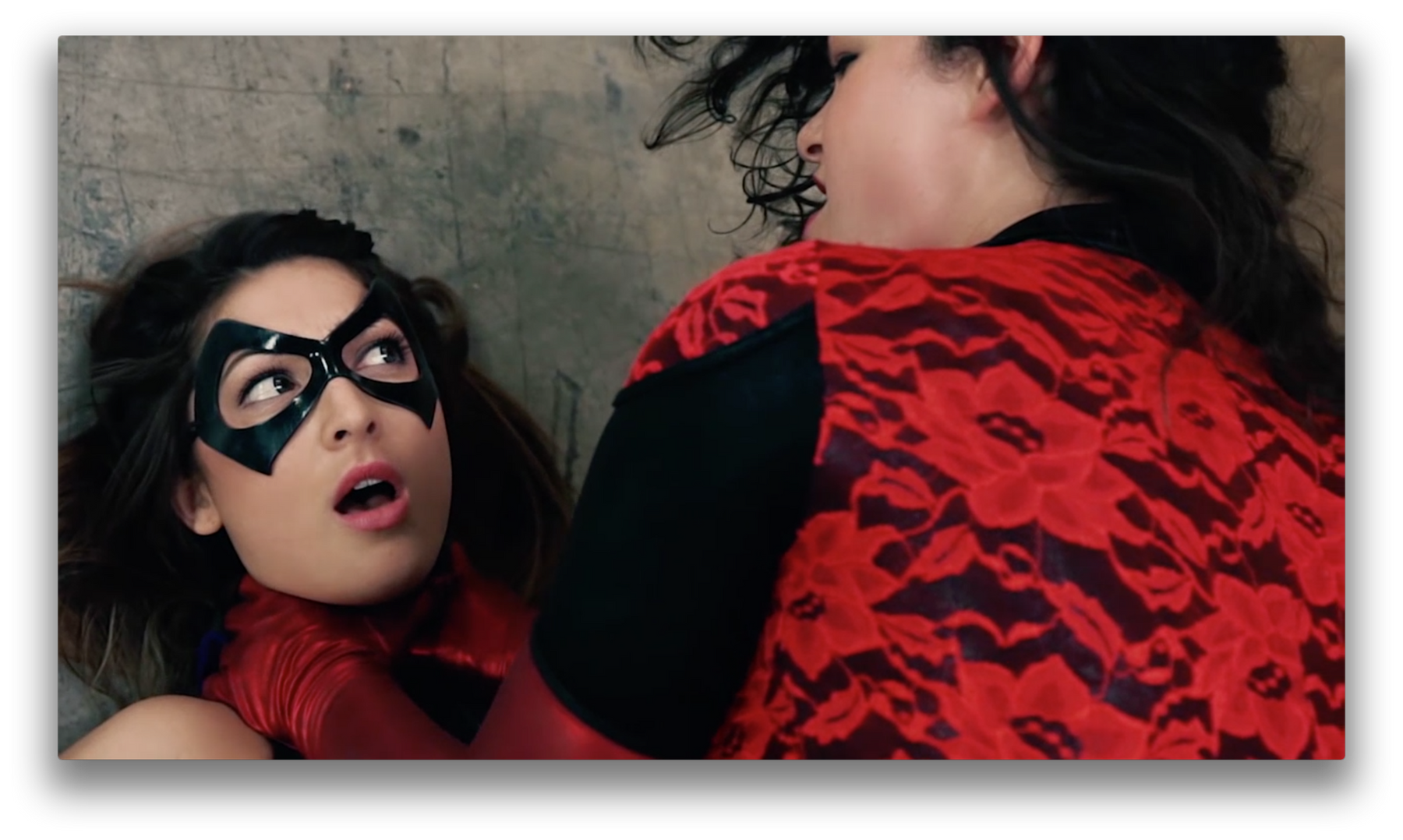 HK | Shadowgirl vs Pyra 1