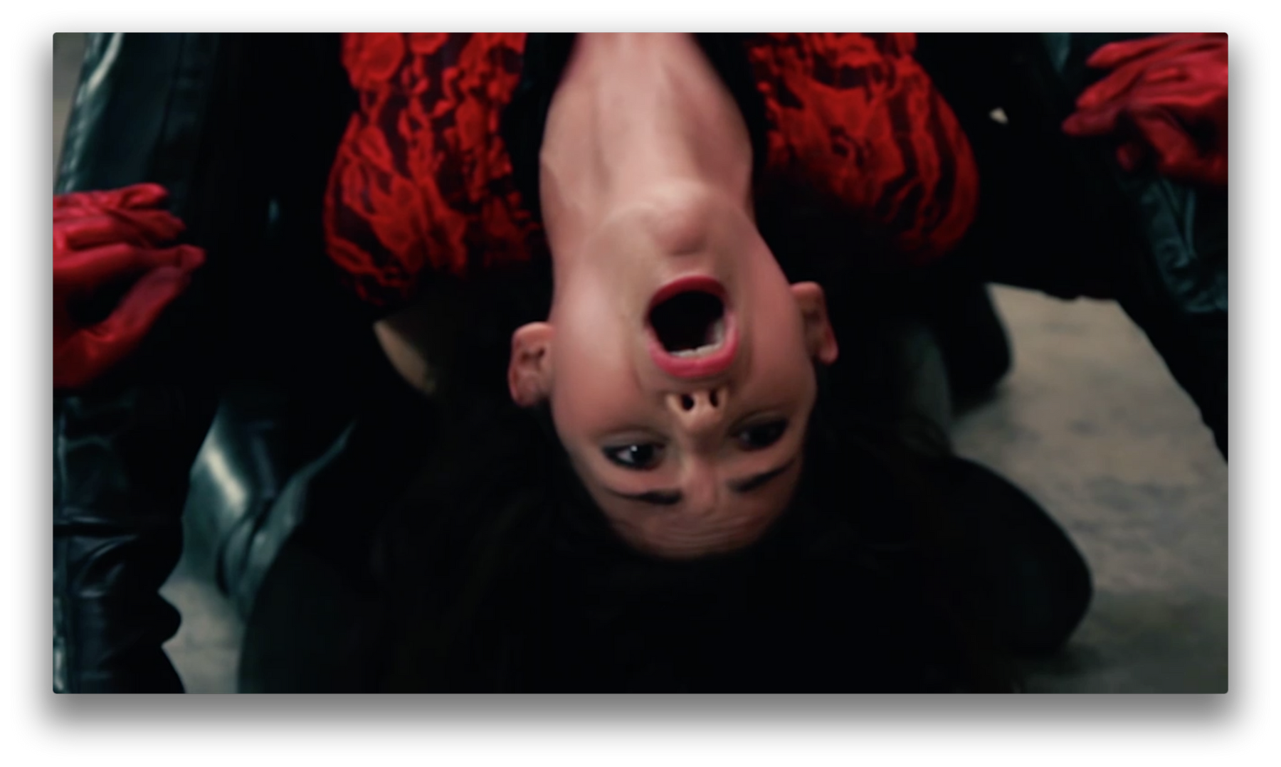 HK | Shadowgirl vs Pyra 1