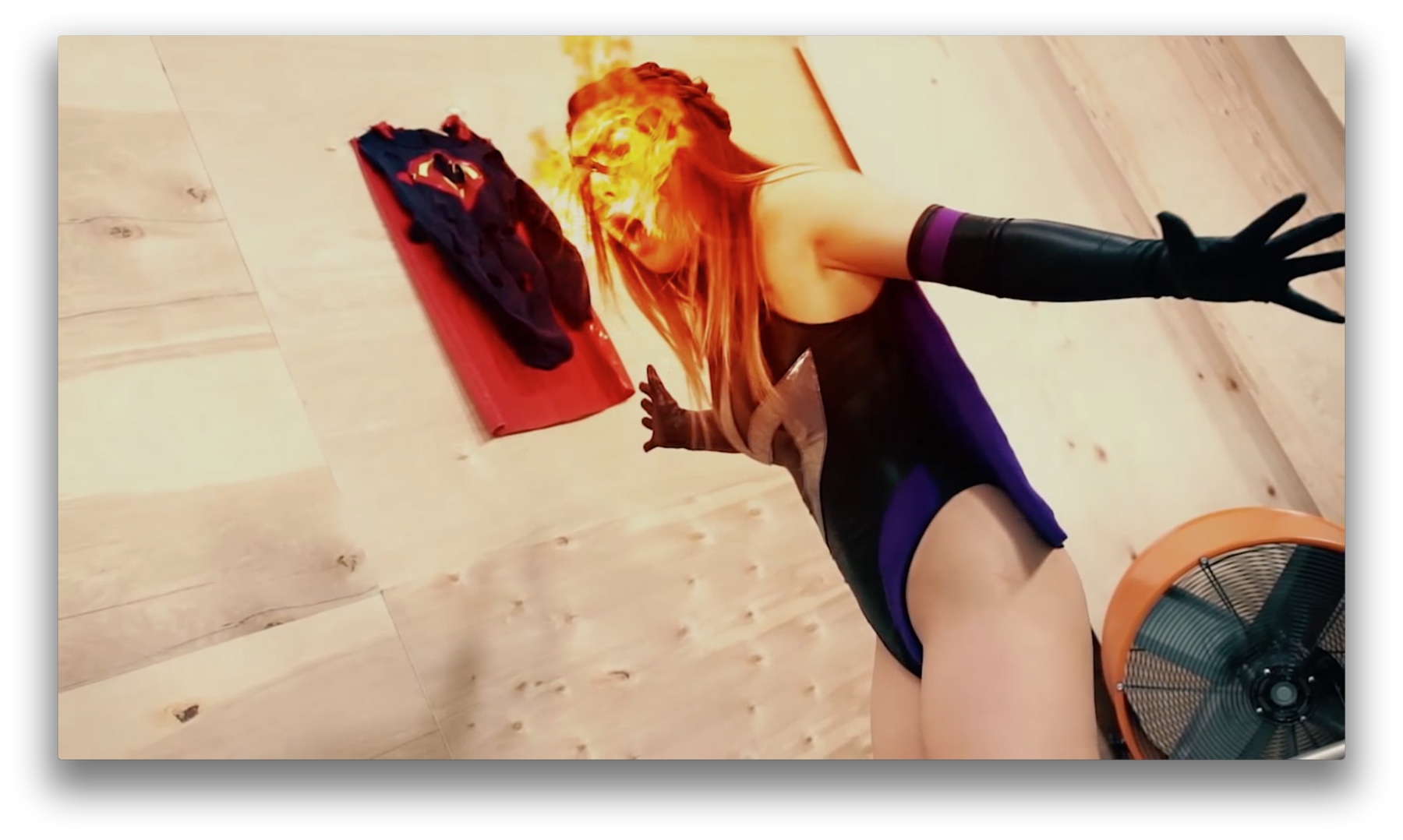 HK | Shadowgirl vs Pyra 1