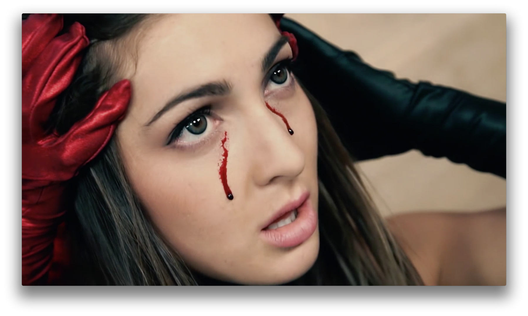 HK | Shadowgirl vs Pyra 1