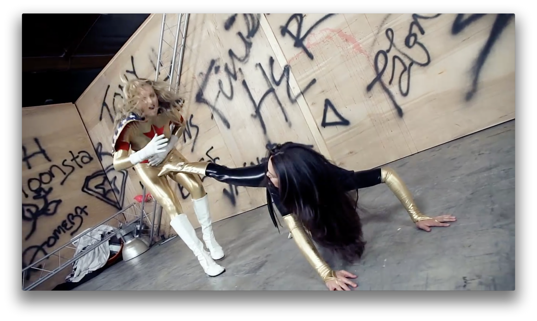 HK | Wonder Crusher vs Gold Rush 1