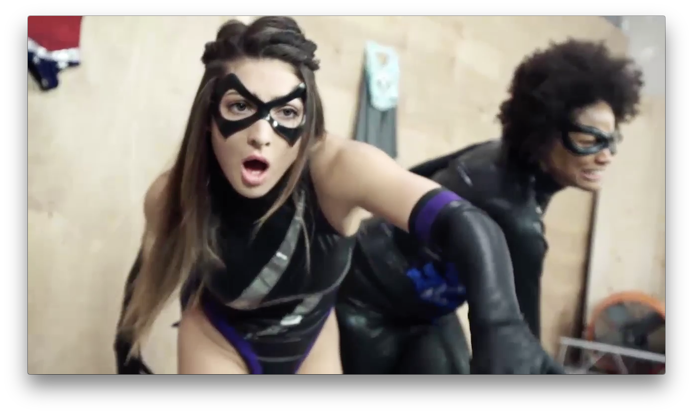 HK | Shadowgirl vs Syren 1