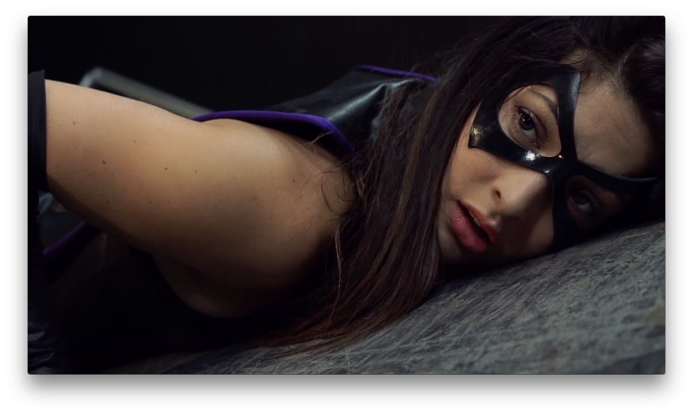 HK | Red Falcon vs Shadowgirl 1